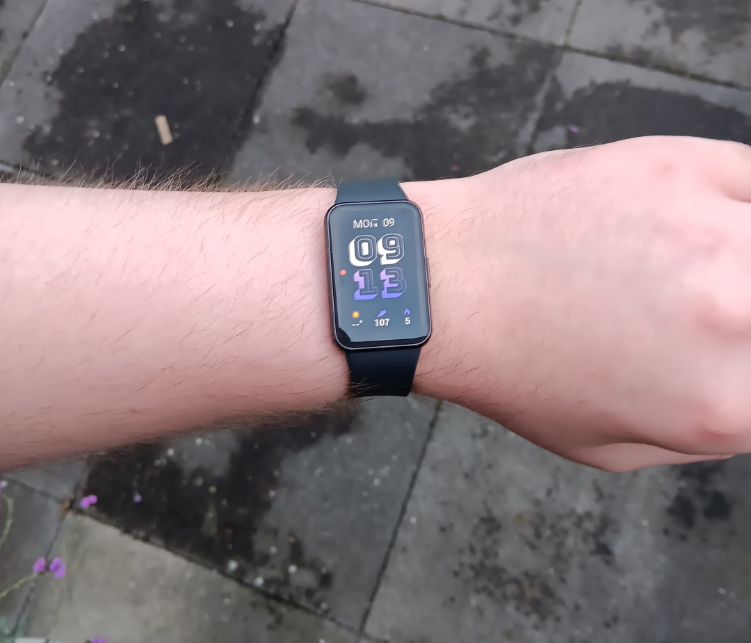 Samsung Galaxy Fit3 op pols pcactive.nl