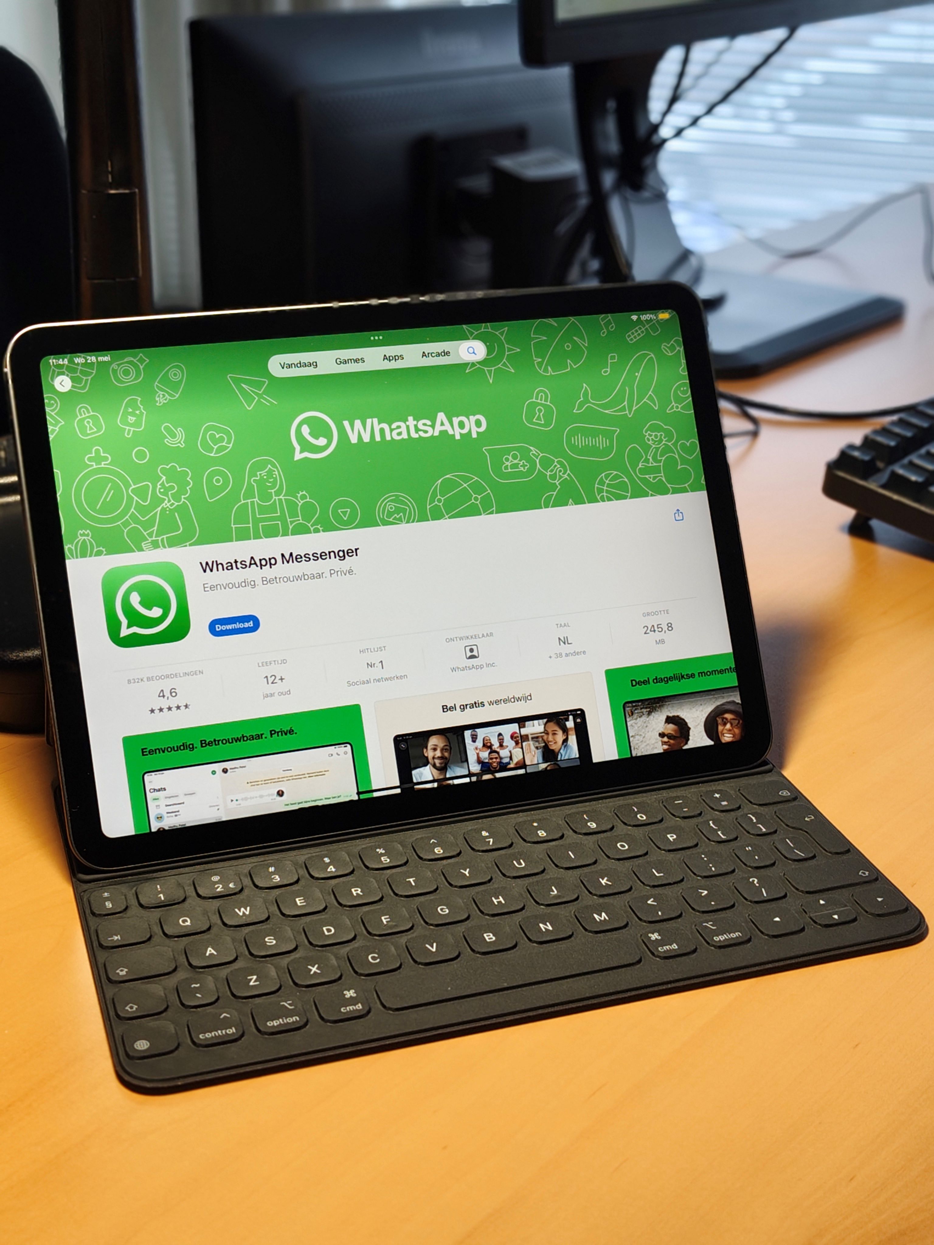 WhatsApp op iPad in workstation modus pcactive.nl