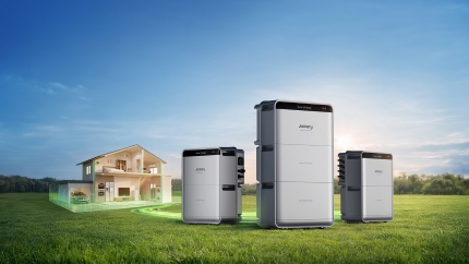 Jackery SolarVault 3 lifestyle 3 battery PV pcactive.nl online